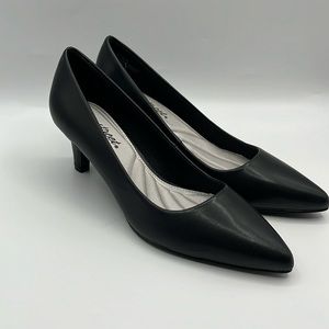 Easy Street Women's Pointe Dress Pump